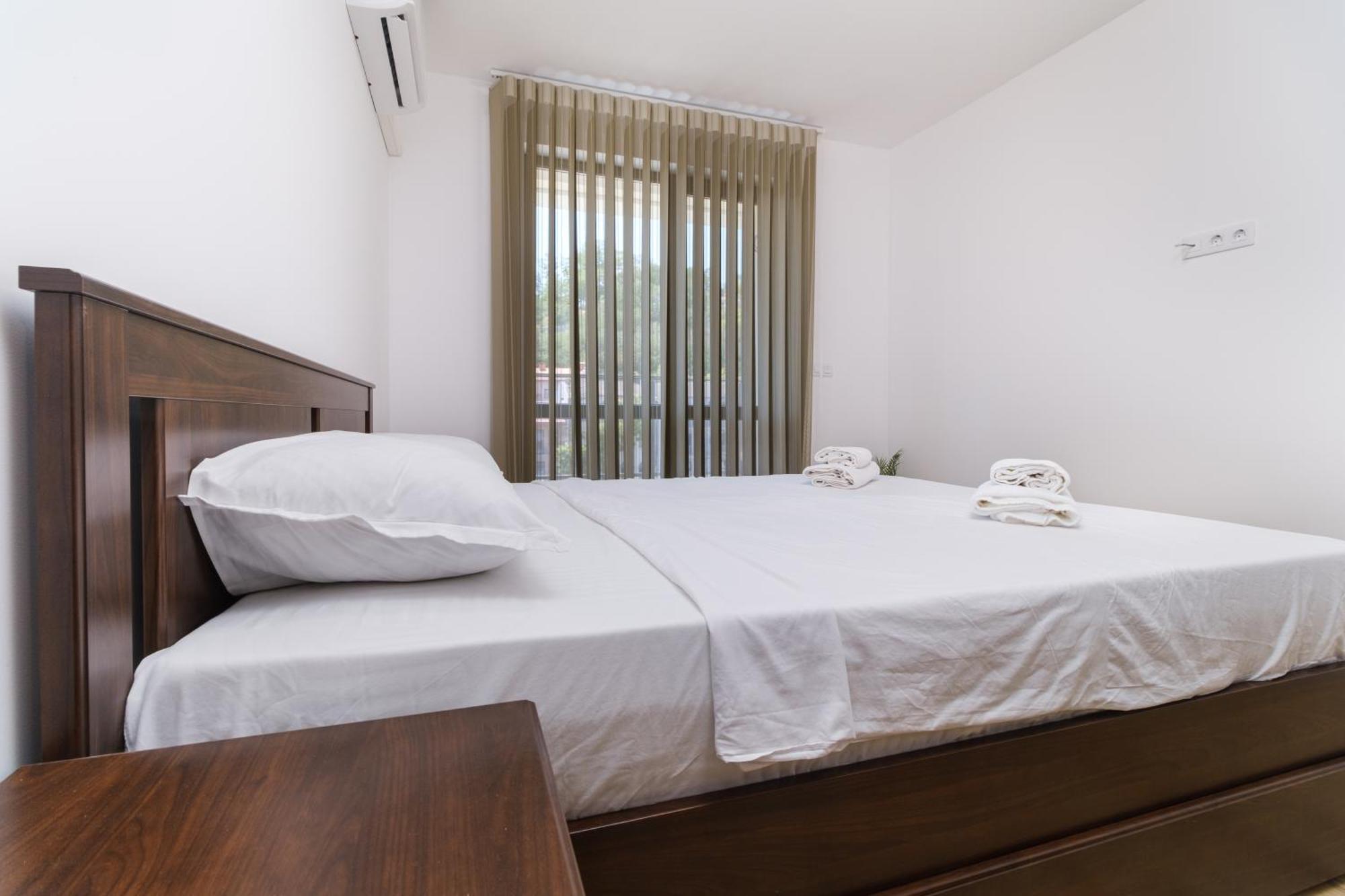 Modern 1-Bedroom Apartment With Free Parking Plovdiv Esterno foto