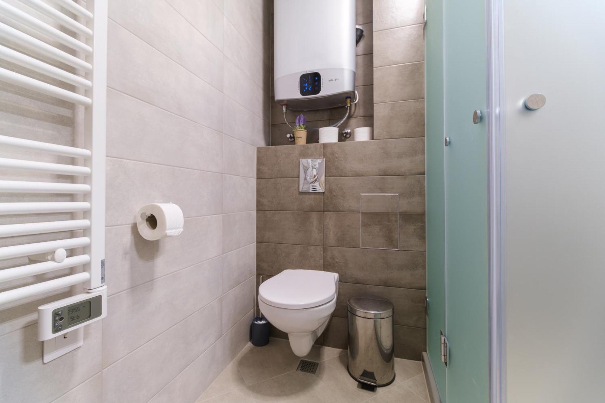 Modern 1-Bedroom Apartment With Free Parking Plovdiv Esterno foto